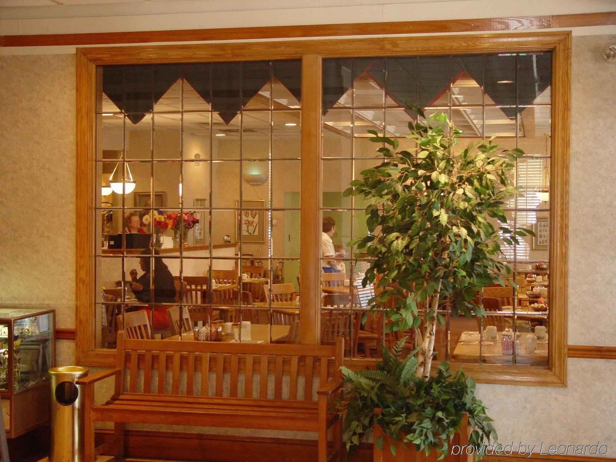 Mayfair Inn Вільямстон Ресторан фото